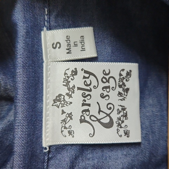 NWT. Pasley & Sage. Size Small. Beautiful embroidered front, back, & sleeves. - Picture 2 of 12